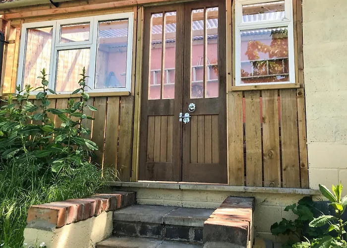 Rhonas Cottage